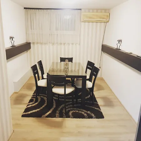Apartman Je Zatvoren * Pištelići